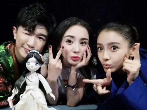 疯狂爆料娱乐圈百度云,揭秘明星幕后故事与幕后黑幕 第1张 疯狂爆料娱乐圈百度云,揭秘明星幕后故事与幕后黑幕 第1张