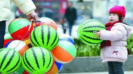 8月娱乐吃瓜,瓜田李下,明星秘闻大揭秘 第1张 8月娱乐吃瓜,瓜田李下,明星秘闻大揭秘 第1张